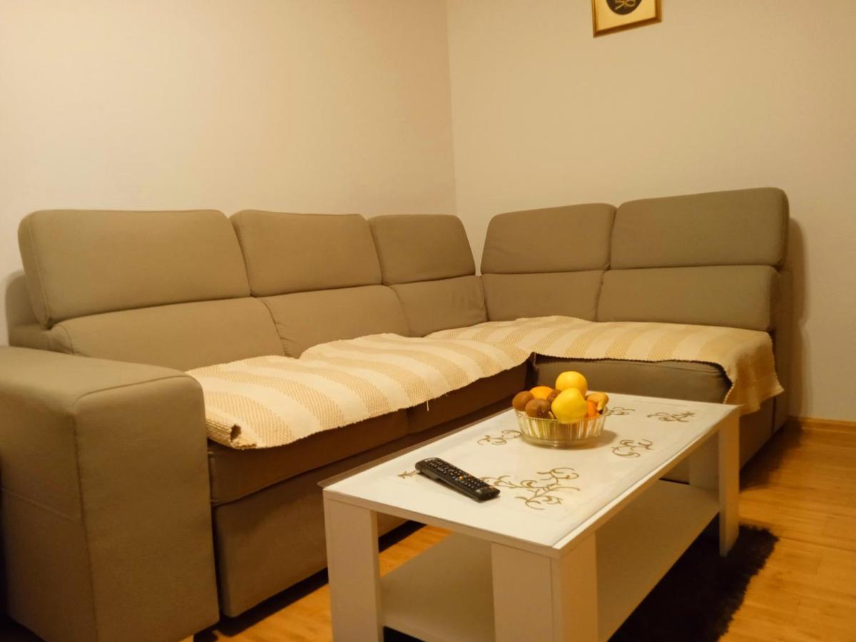 Apartman Josipa Peroj Exterior photo