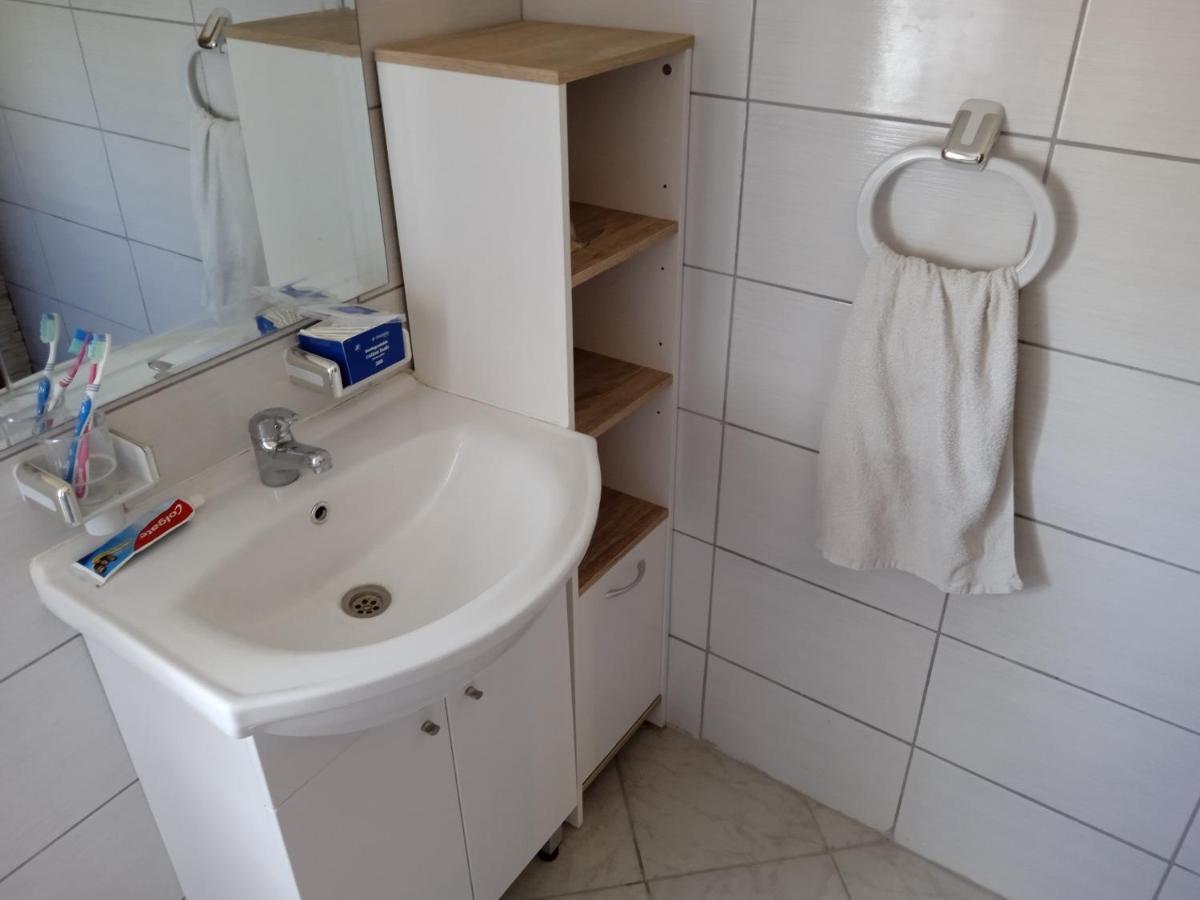 Apartman Josipa Peroj Exterior photo